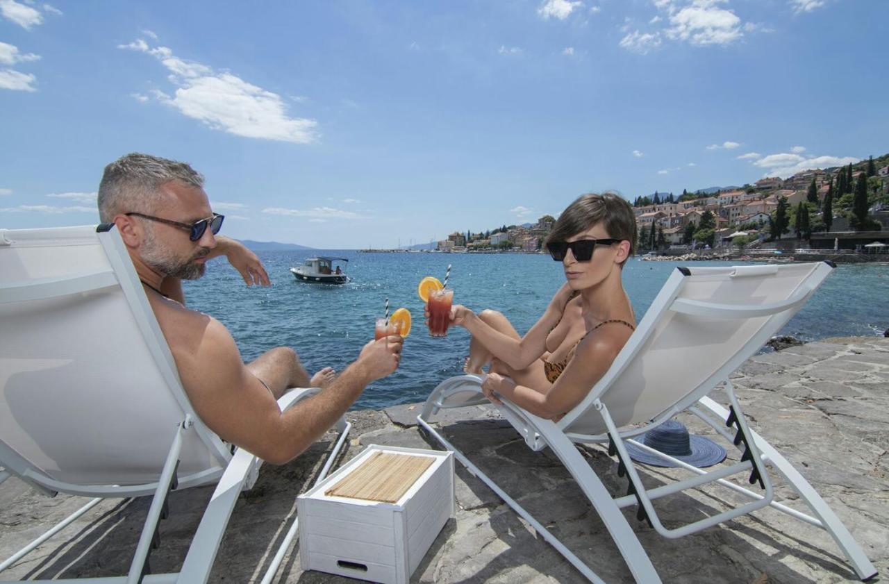 Seaside Apartment Volosko On The Beach Opatija Exterior foto