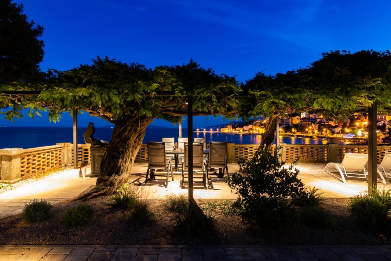 Seaside Apartment Volosko On The Beach Opatija Exterior foto
