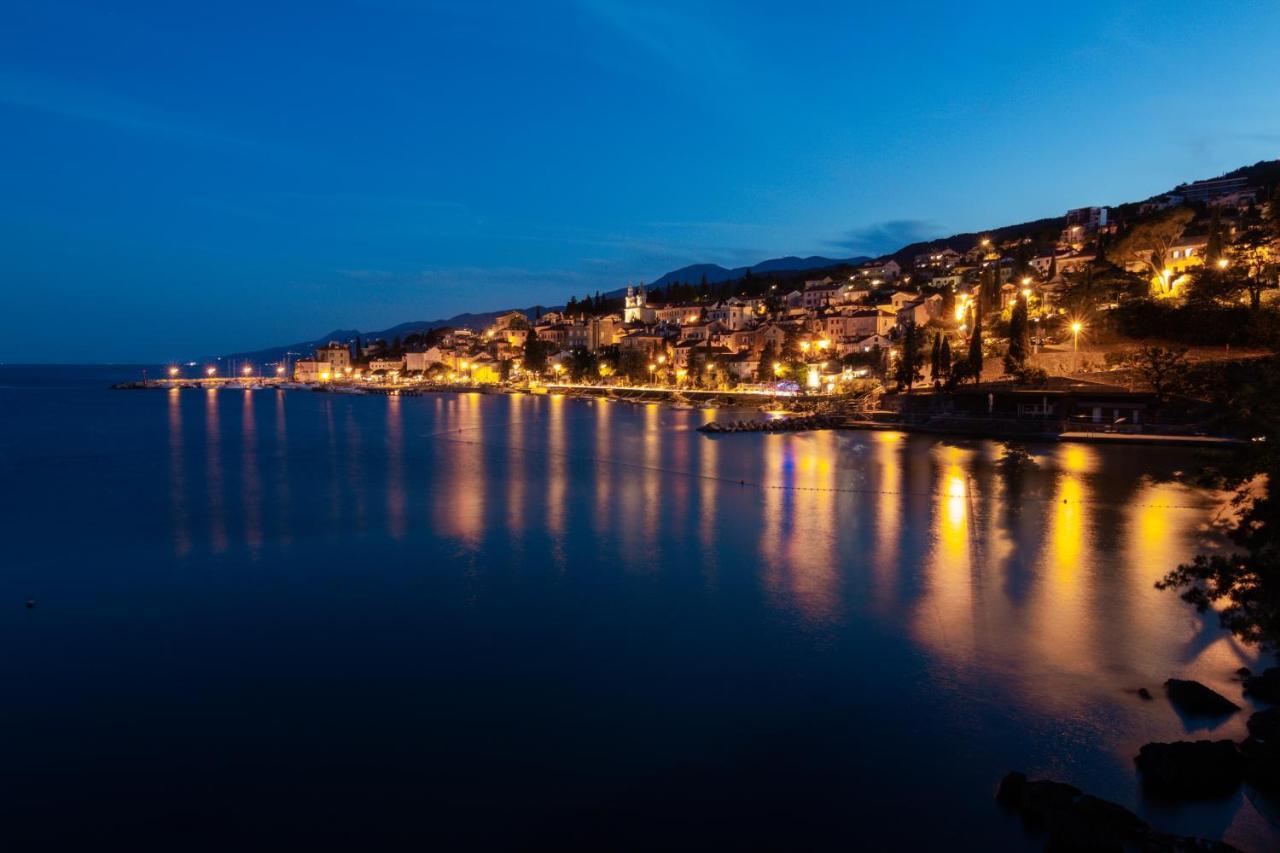 Seaside Apartment Volosko On The Beach Opatija Exterior foto